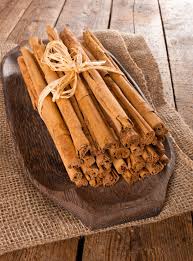 Why We Use Ceylon Cinnamon (Not Cassia) in Màkor Coffee
